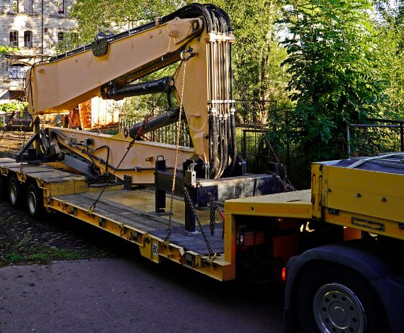 Komplette Absicherung inklusive Polizeianmeldung des Transports.